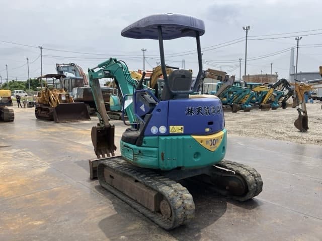 MINI EXCAVATOR — Auction (lot 8456-50012)