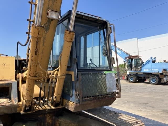 EXCAVATOR — Auction (lot 8456-50014)