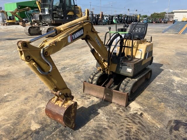 MINI EXCAVATOR — Auction (lot 8456-50017)