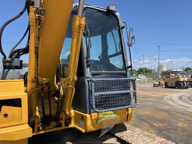 EXCAVATOR — Auction (lot 8456-50019)