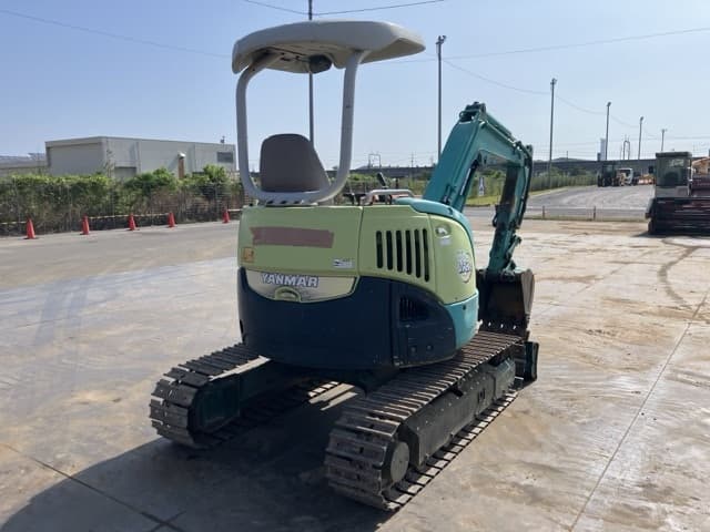 MINI EXCAVATOR — Auction (lot 8456-50022)