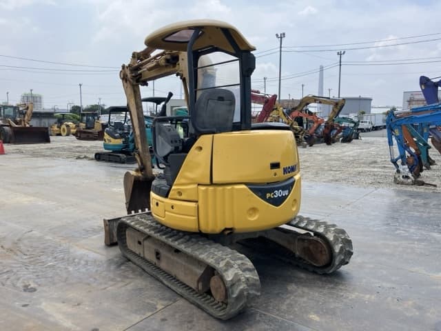 MINI EXCAVATOR — Auction (lot 8456-50023)