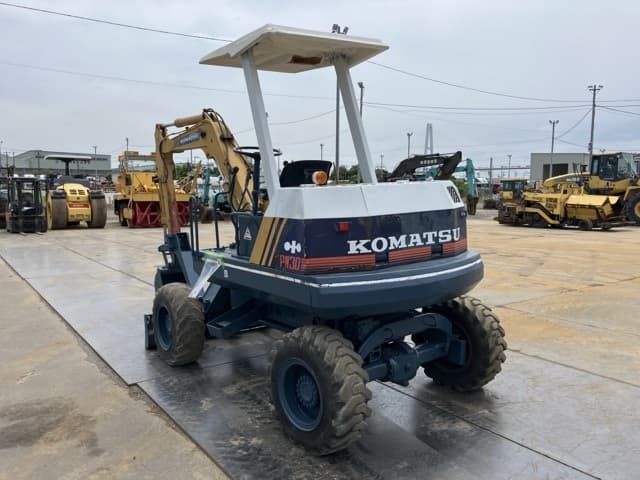 MINI EXCAVATOR — Auction (lot 8456-50024)