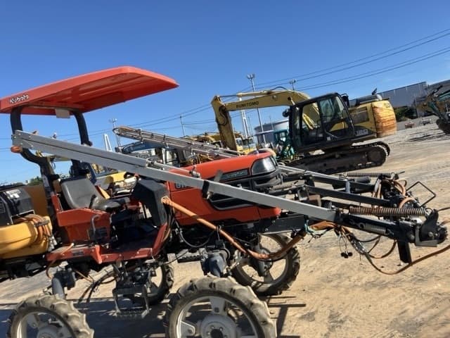 HIGH CLEARANCE BOOM SPRAYER — Auction (lot 8456-51009)