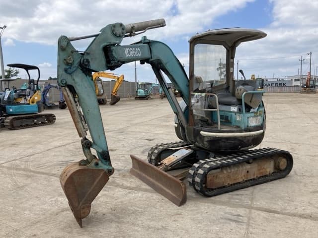 MINI EXCAVATOR — Auction (lot 8456-52)