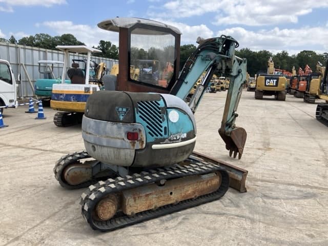 MINI EXCAVATOR — Auction (lot 8456-52)