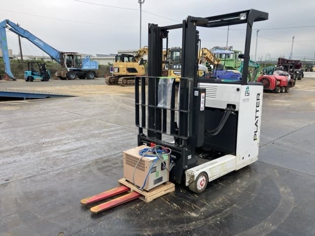 Reach Forklift — Auction (lot 8456-52002)