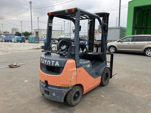 Forklift — Auction (lot 8456-52005)