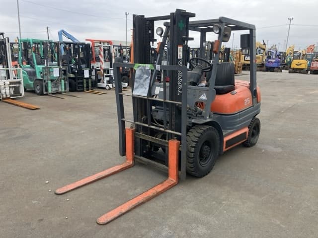Forklift — Auction (lot 8456-52007)
