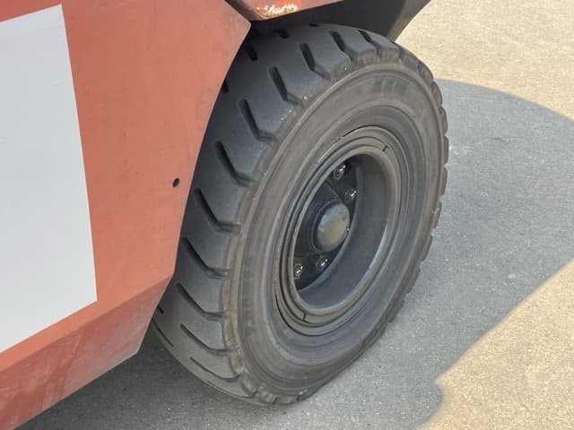 Forklift — Auction (lot 8456-52015)