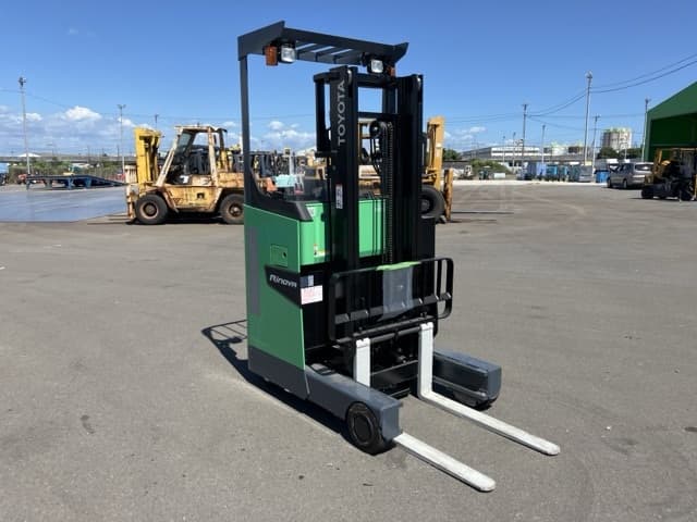 Reach Forklift — Auction (lot 8456-52802)