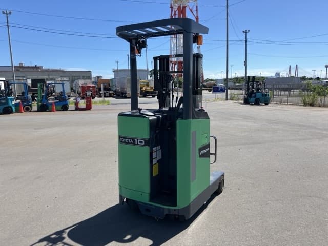 Reach Forklift — Auction (lot 8456-52802)