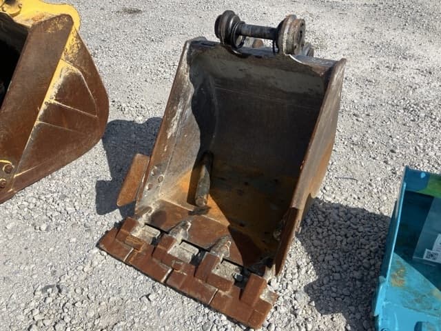 Bucket — Auction (lot 8456-53010)