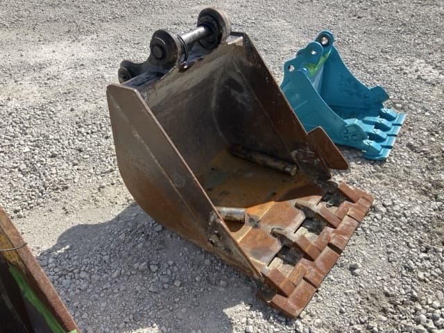 Bucket — Auction (lot 8456-53010)