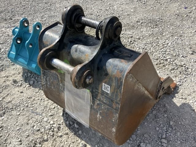 Bucket — Auction (lot 8456-53010)