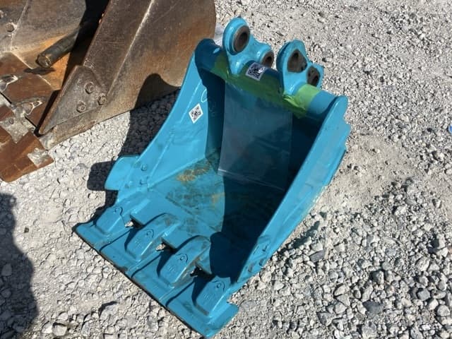 Bucket — Auction (lot 8456-53011)