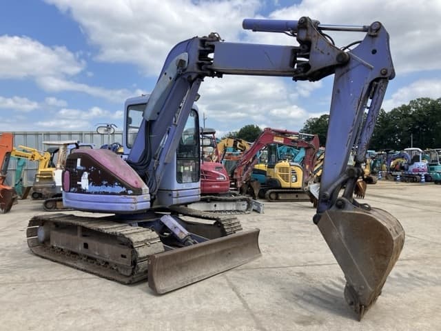 EXCAVATOR — Auction (lot 8456-56)