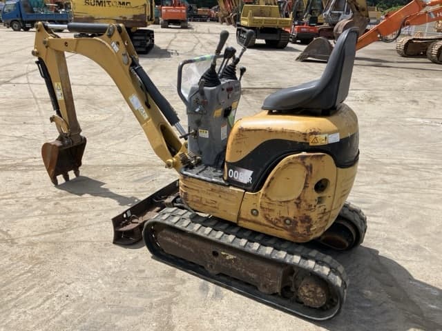 MINI EXCAVATOR — Auction (lot 8456-57)