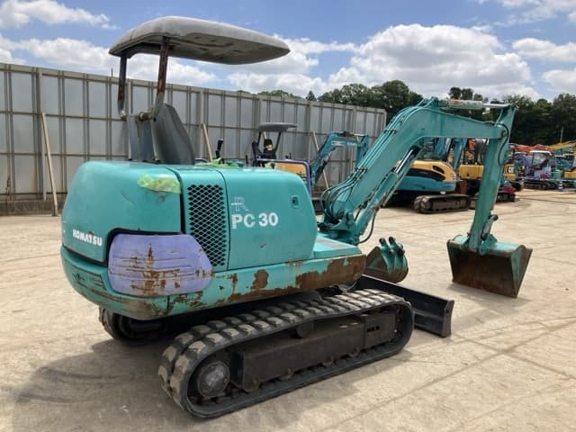 MINI EXCAVATOR — Auction (lot 8456-58)