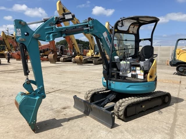MINI EXCAVATOR — Auction (lot 8456-6)
