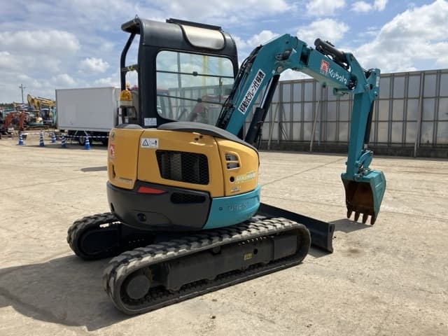 MINI EXCAVATOR — Auction (lot 8456-6)