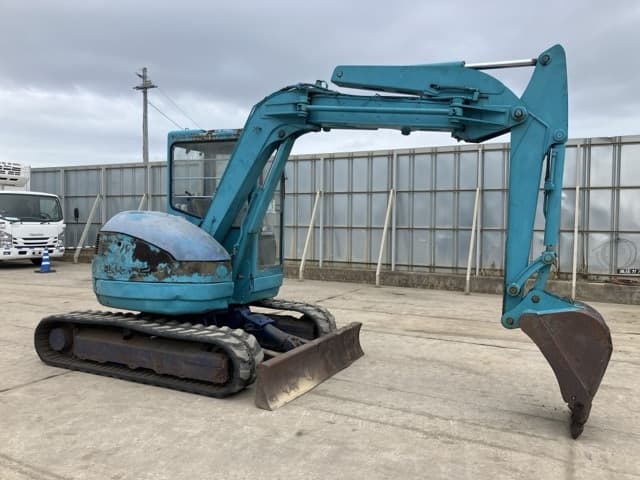 MINI EXCAVATOR — Auction (lot 8456-60)