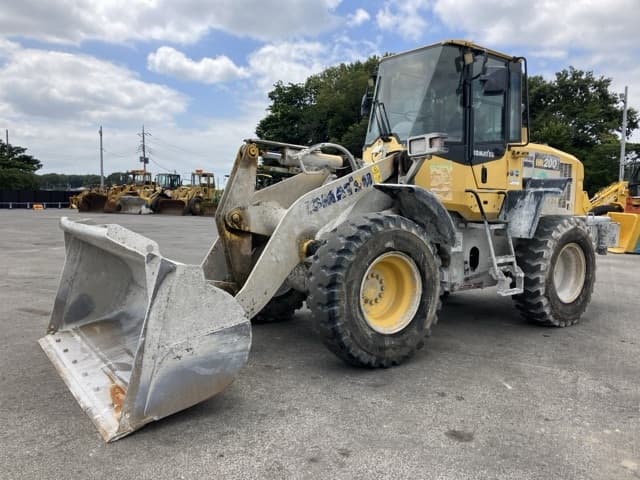 WHEEL LOADER — Auction (lot 8456-61)