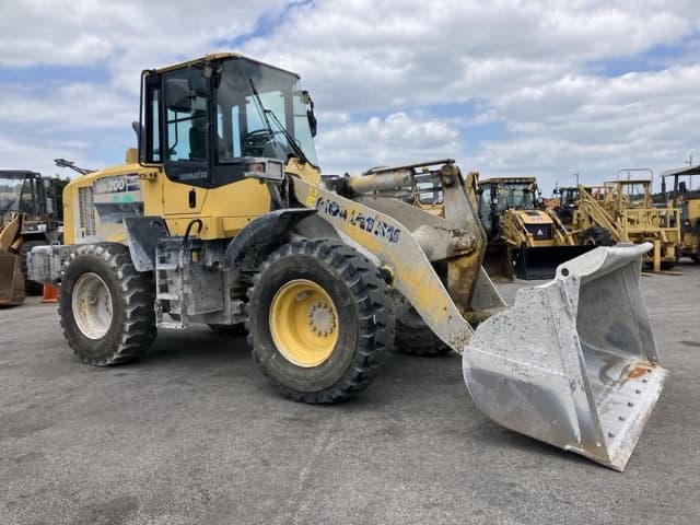 WHEEL LOADER — Auction (lot 8456-61)