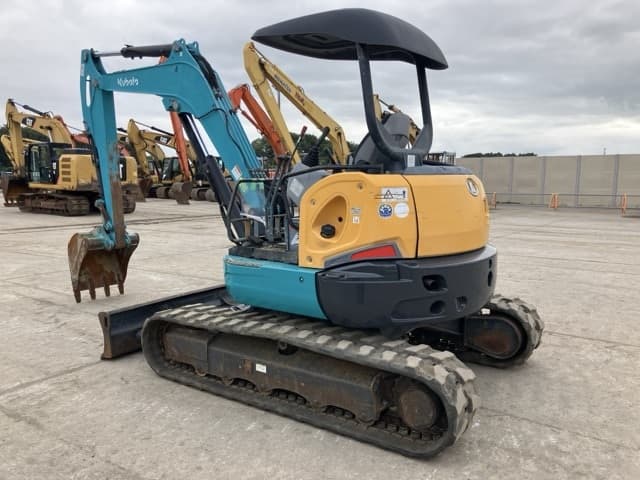MINI EXCAVATOR — Auction (lot 8456-63)