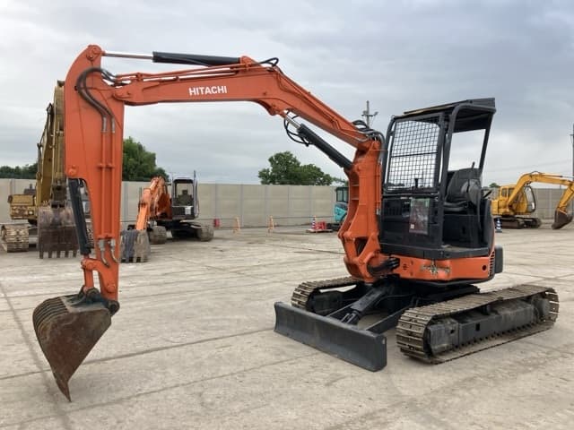 MINI EXCAVATOR — Auction (lot 8456-64)