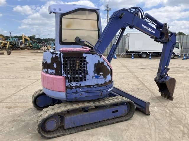 MINI EXCAVATOR — Auction (lot 8456-66)