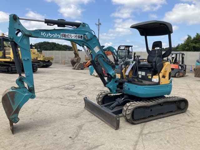 MINI EXCAVATOR — Auction (lot 8456-67)