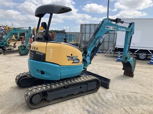 MINI EXCAVATOR — Auction (lot 8456-67)