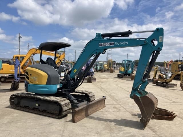MINI EXCAVATOR — Auction (lot 8456-69)