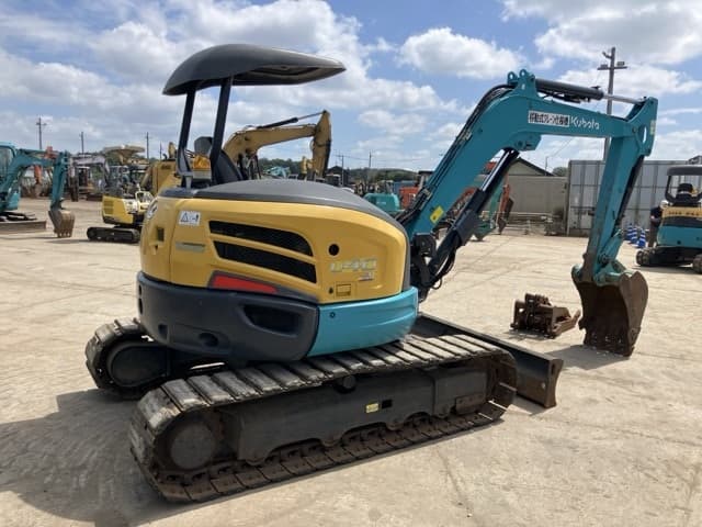 MINI EXCAVATOR — Auction (lot 8456-69)