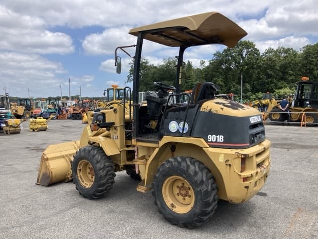 MINI WHEEL LOADER — Auction (lot 8456-73)