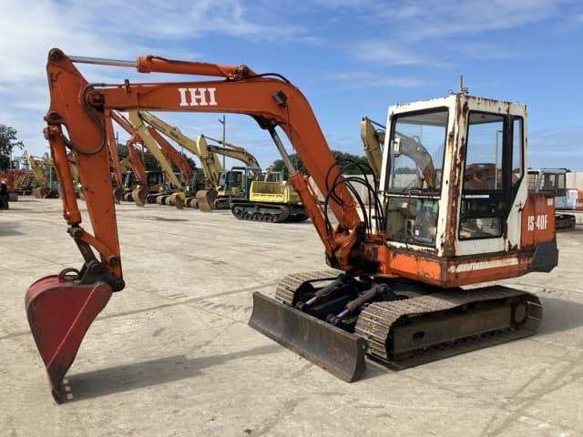 MINI EXCAVATOR — Auction (lot 8456-74)
