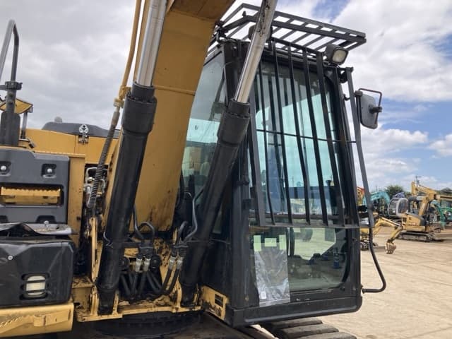 EXCAVATOR — Auction (lot 8456-77)