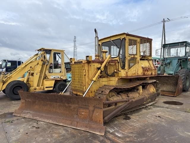 Bulldozer — Auction (lot 8456-8002)