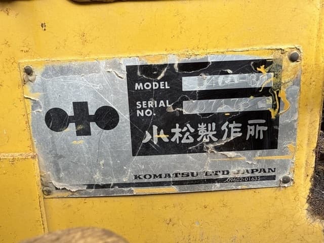 Bulldozer — Auction (lot 8456-8002)
