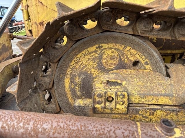Bulldozer — Auction (lot 8456-8002)