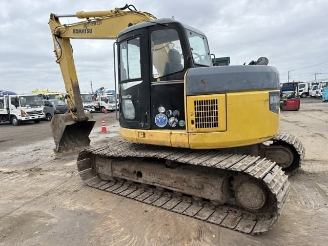 EXCAVATOR — Auction (lot 8456-8003)