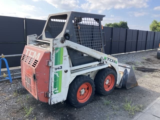 SKID STEER LOADER — Auction (lot 8456-803)