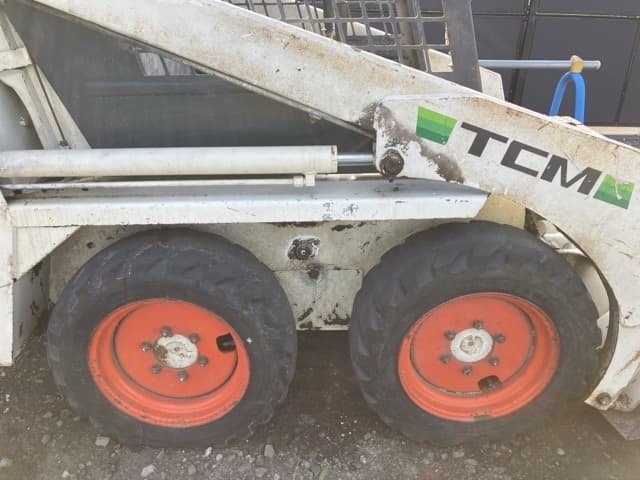 SKID STEER LOADER — Auction (lot 8456-803)