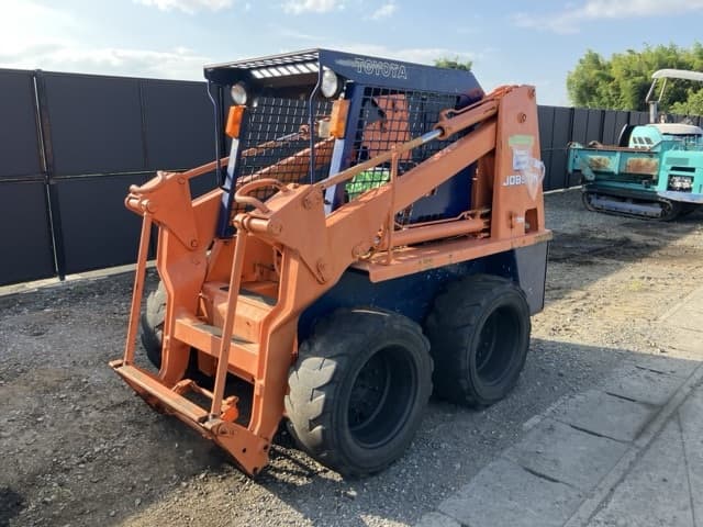 SKID STEER LOADER — Auction (lot 8456-806)