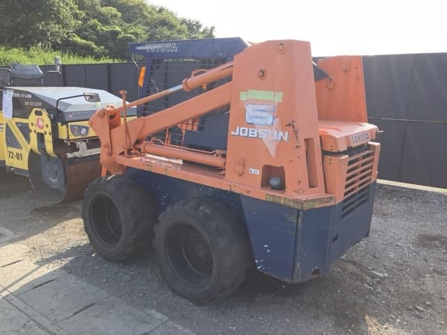 SKID STEER LOADER — Auction (lot 8456-806)