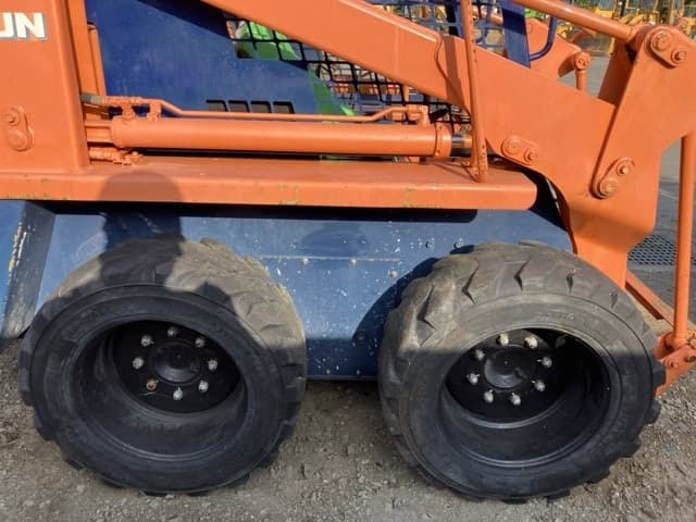 SKID STEER LOADER — Auction (lot 8456-806)