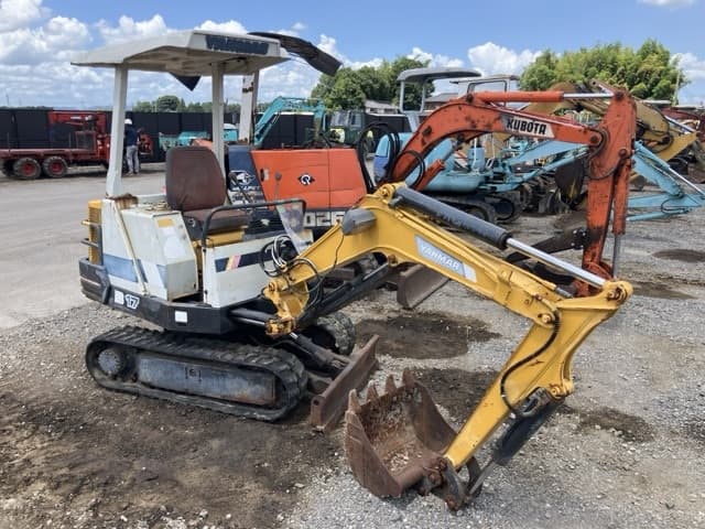 MINI EXCAVATOR — Auction (lot 8456-807)