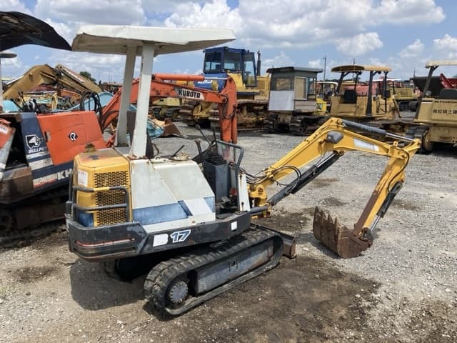 MINI EXCAVATOR — Auction (lot 8456-807)