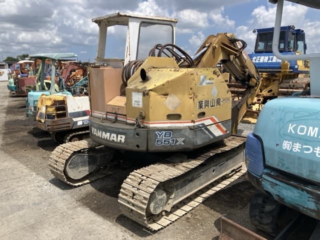 MINI EXCAVATOR — Auction (lot 8456-808)